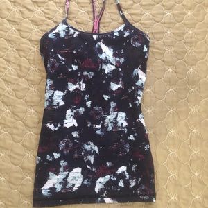Lululemon top